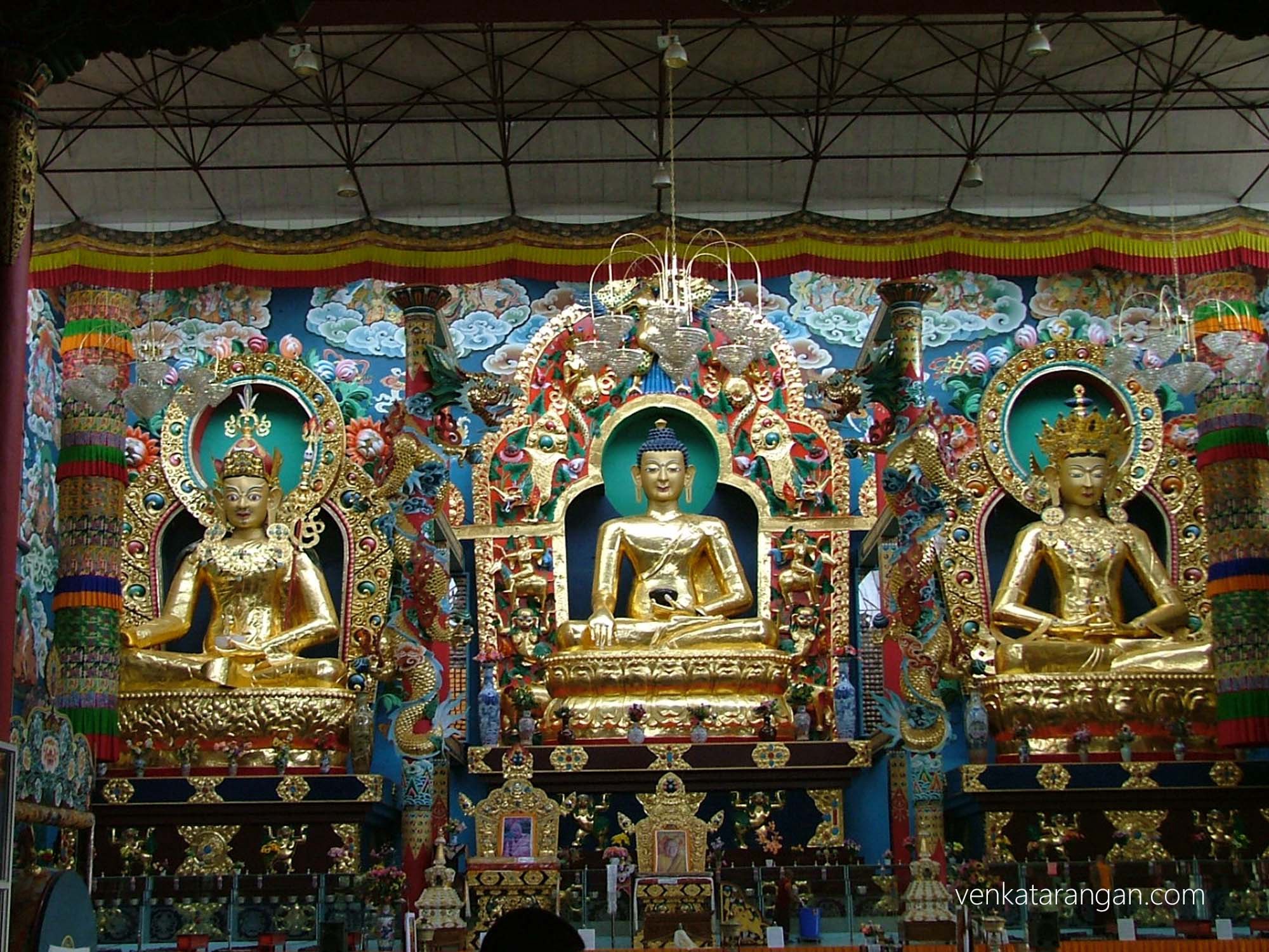 (in centre) Buddha Statue in Namdroling Monastery