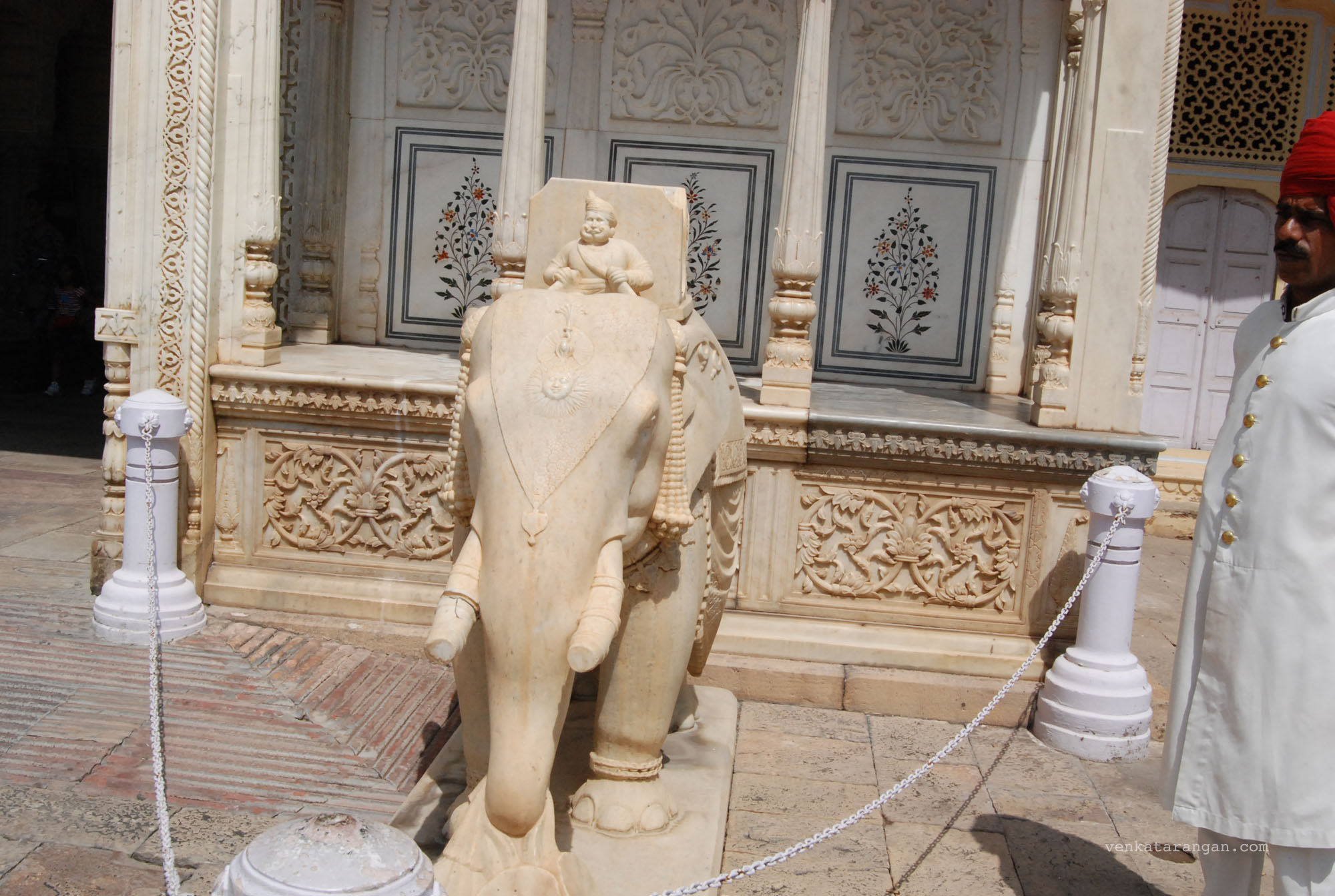 Elephant made out of marble in front of Diwan-E-Khas