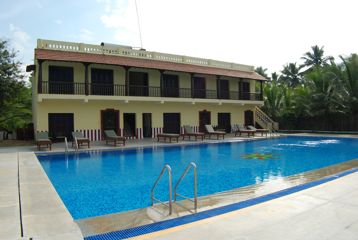 Swimming Pool @Paradise Resort, Kumbakonam - Dec 2010