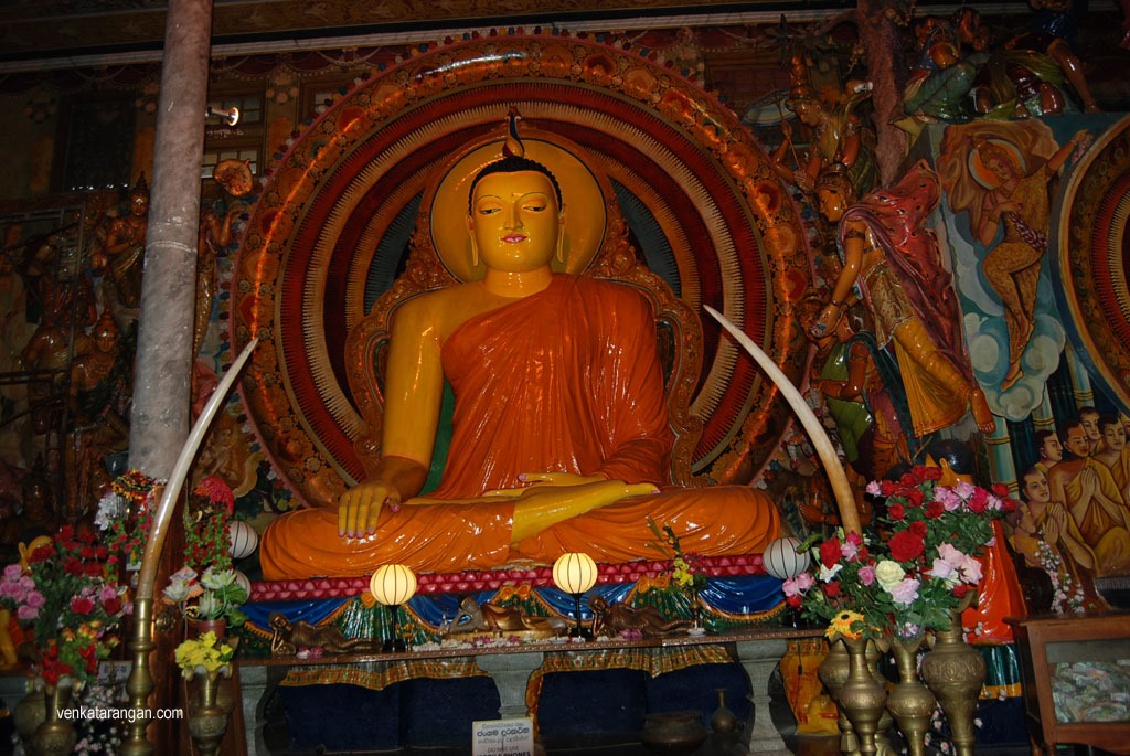 Lord Buddha at the Gangaramaya Temple, Colombo
