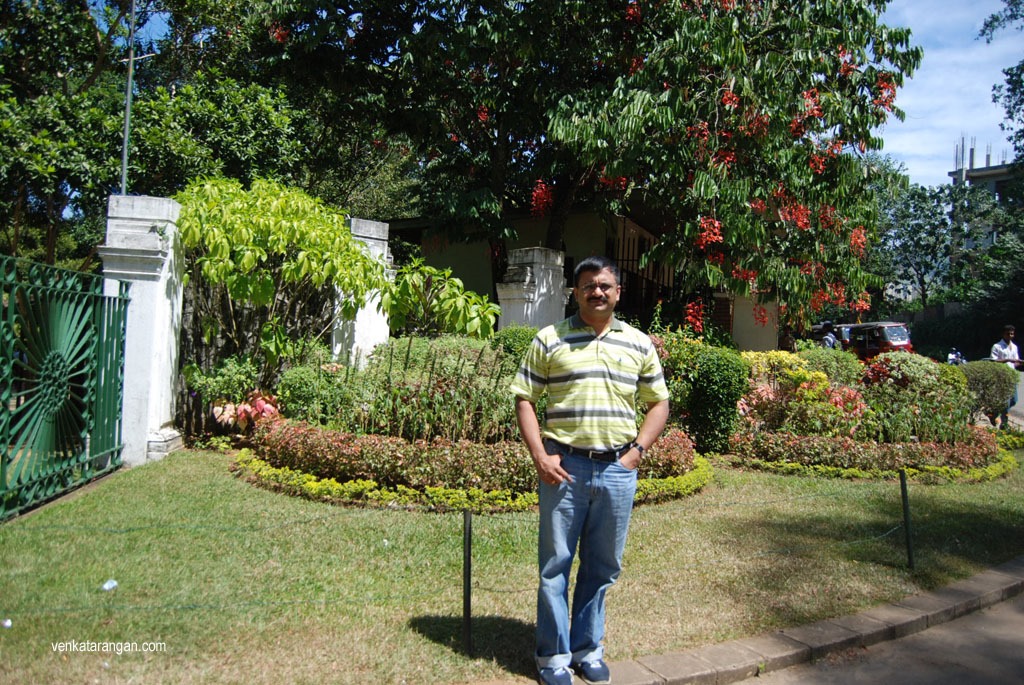Venkatarangan near the entrance of Royal Botanical gardens, Peradeniya.