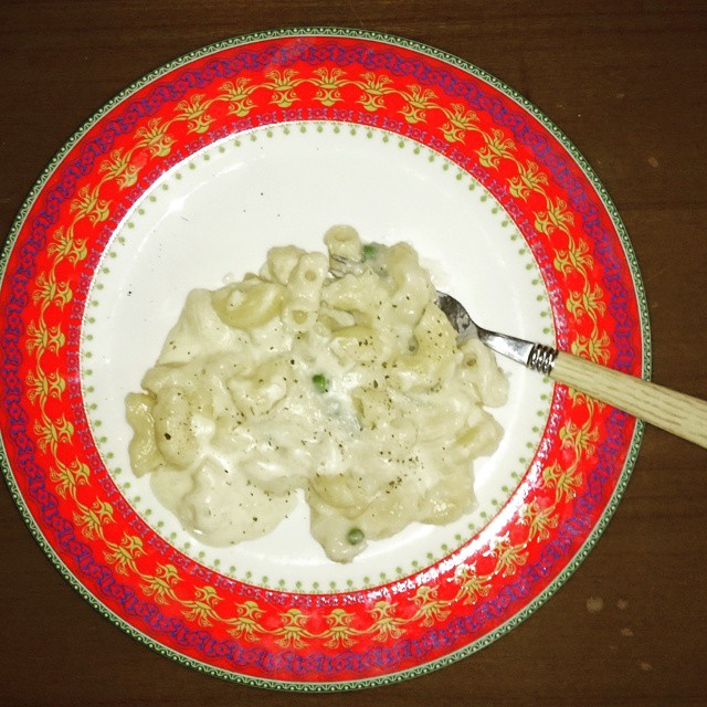 Penne Pasta in White Sauce 