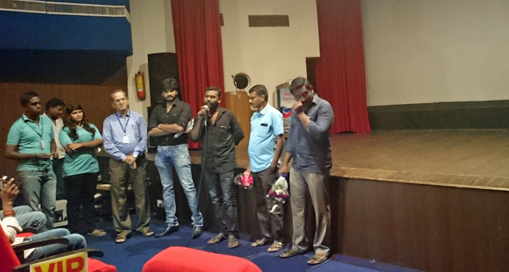 Director Kathiravanin and his team that made Kodai Mazhai (2015)
