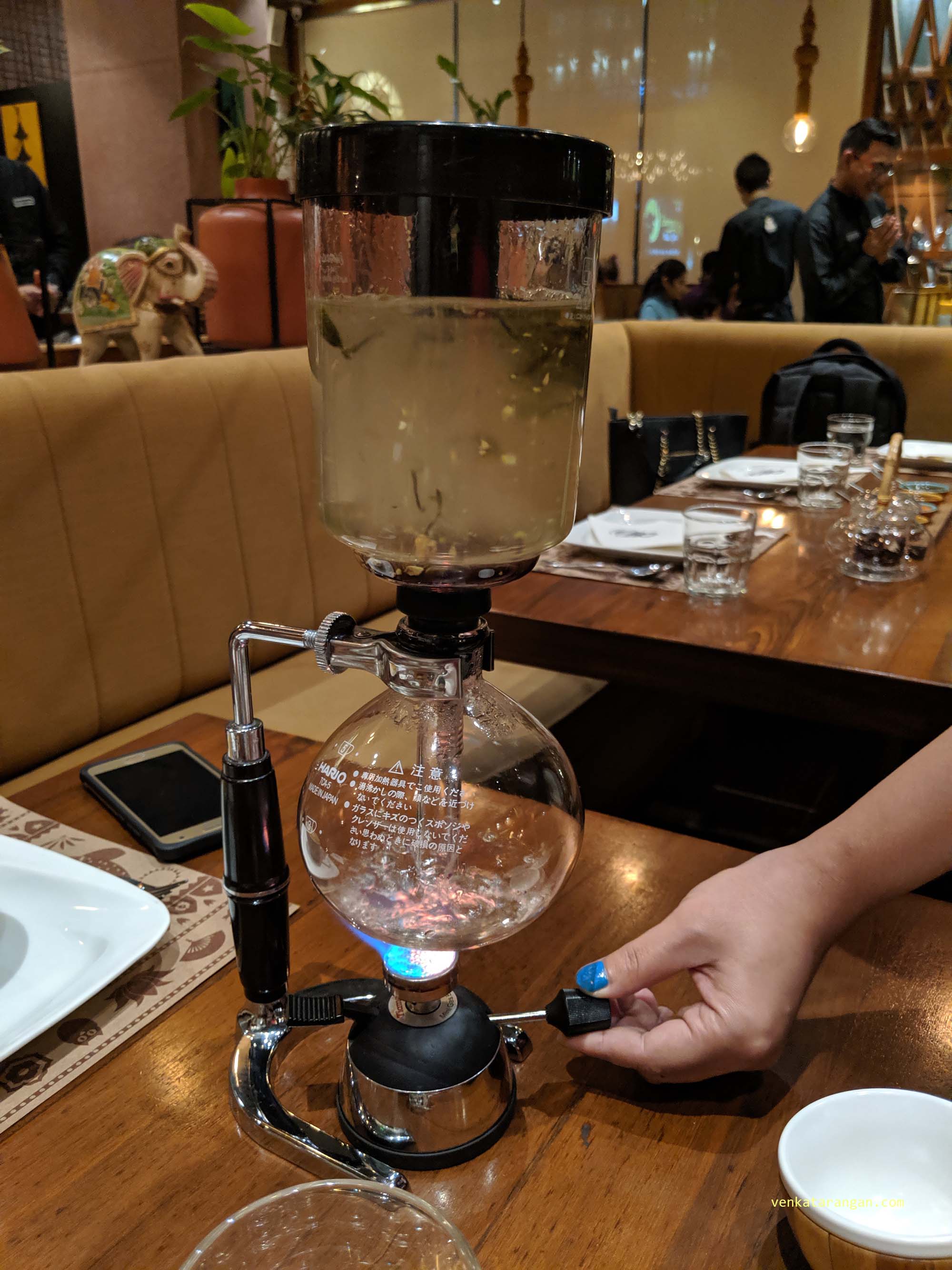 It was interesting to watch the brewing of tea in their special apparatus from Japan - Signature BB blend is made with hand picked premium white tea, the bursts of flavors of peaches and oranges.