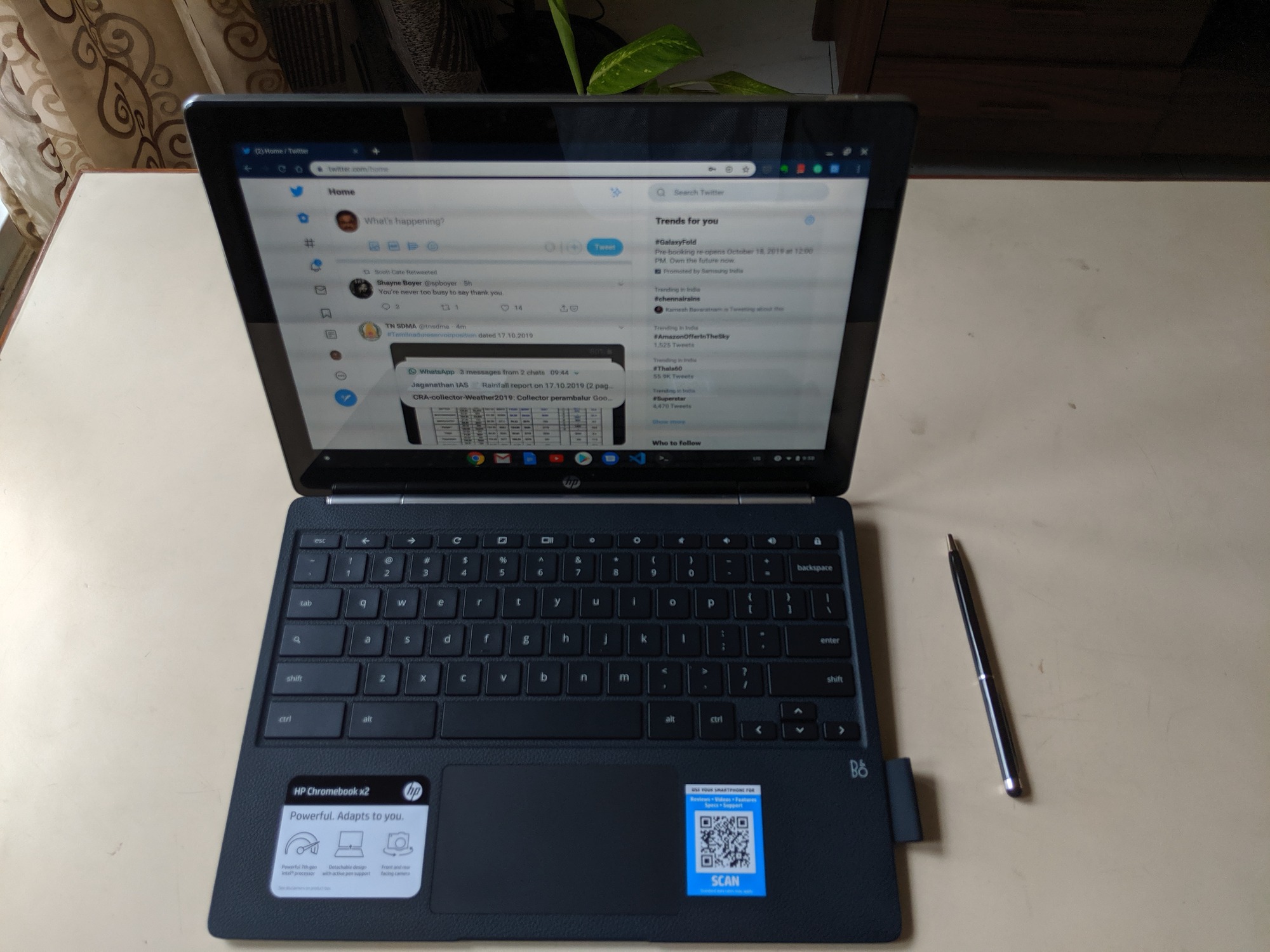 HP Chromebook x2 - Laptop mode with a keyboard