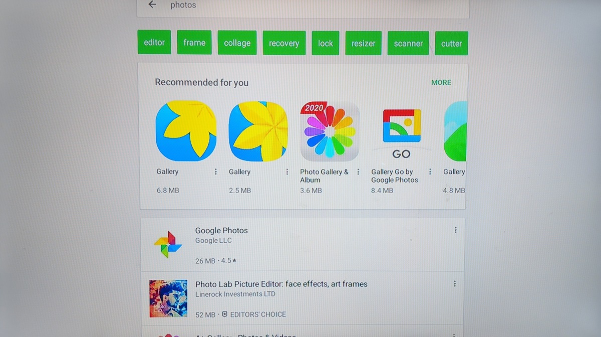 Android TV Box - Google Photos is present which is not available for Android TV edition