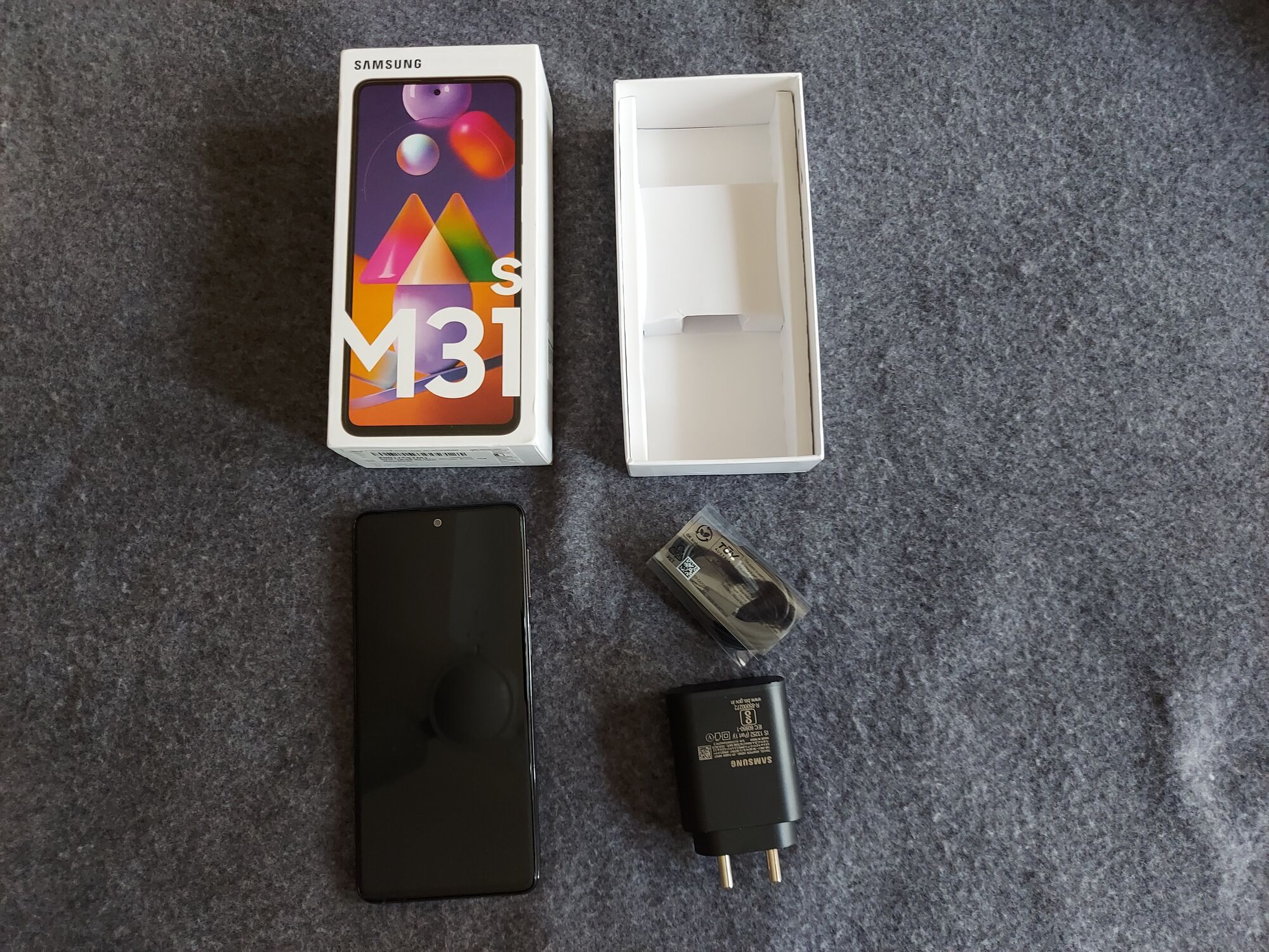 Unboxing of Samsung Galaxy M31s