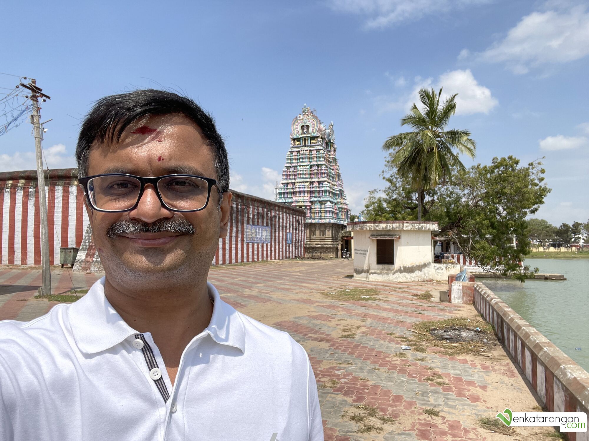 Venkatarangan in front of the Sri Adi Jagannatha Perumal Temple, Thiruppullani 