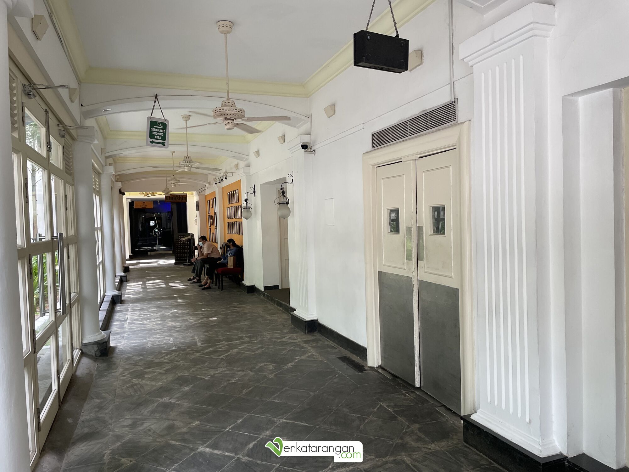 Corridor leading to Dakshin restaurant