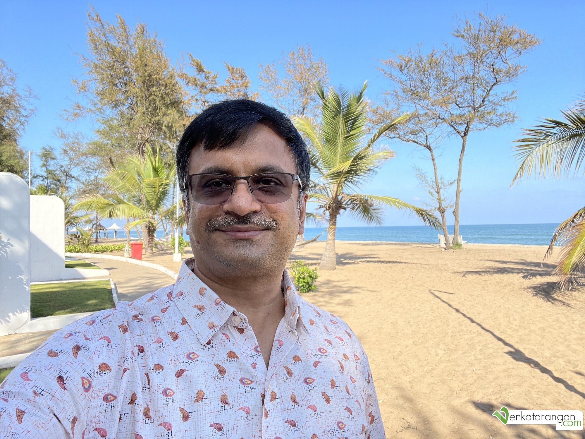 Venkatarangan Thirumalai on a bright evening in front of the cottage on the beach, Bay of Bengal