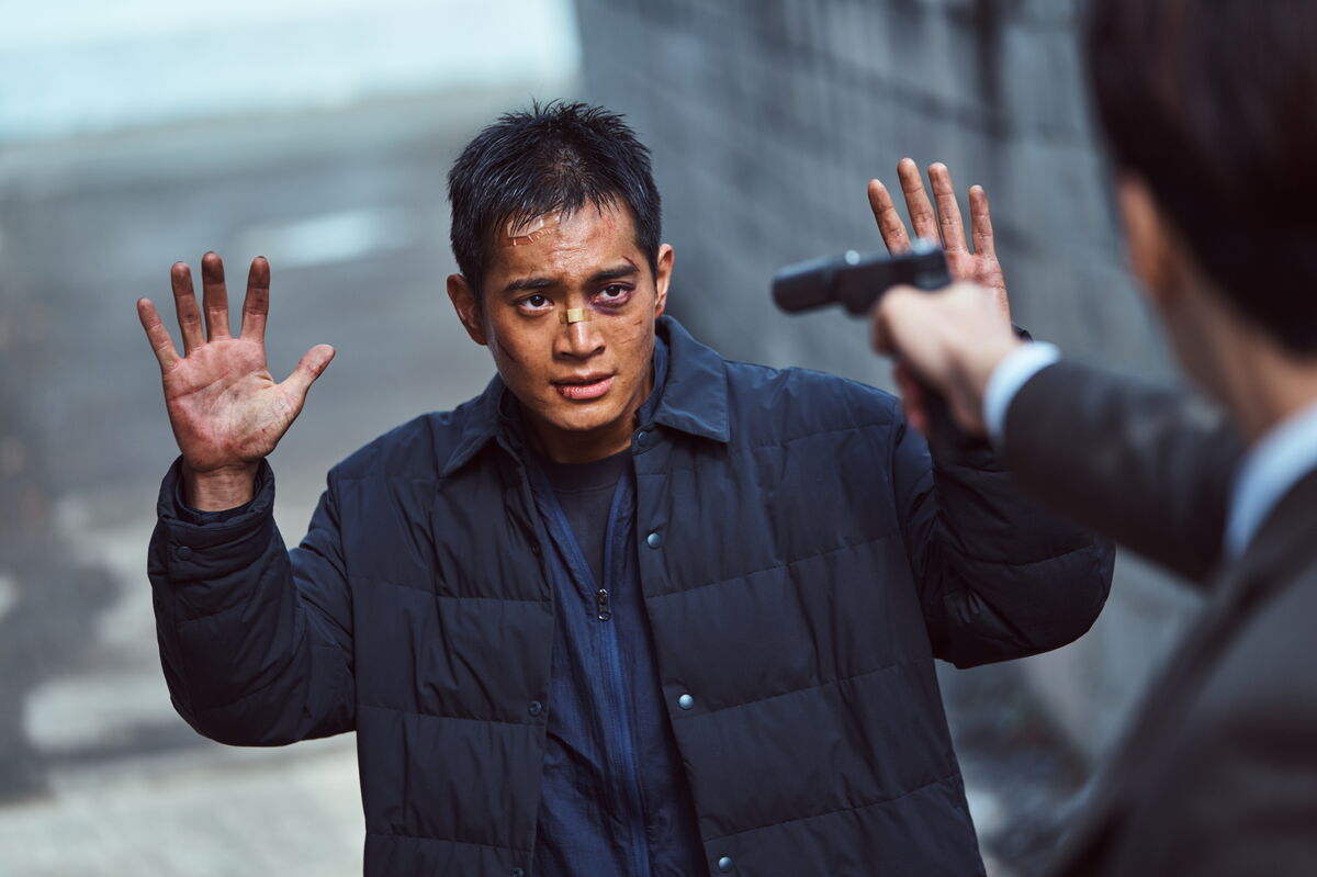 Kang Tae-joo as Marco Han, a Kopino boxer