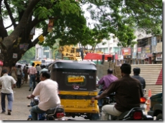 Traffic going slow near Kodambakkam High Road/North Usman Road 