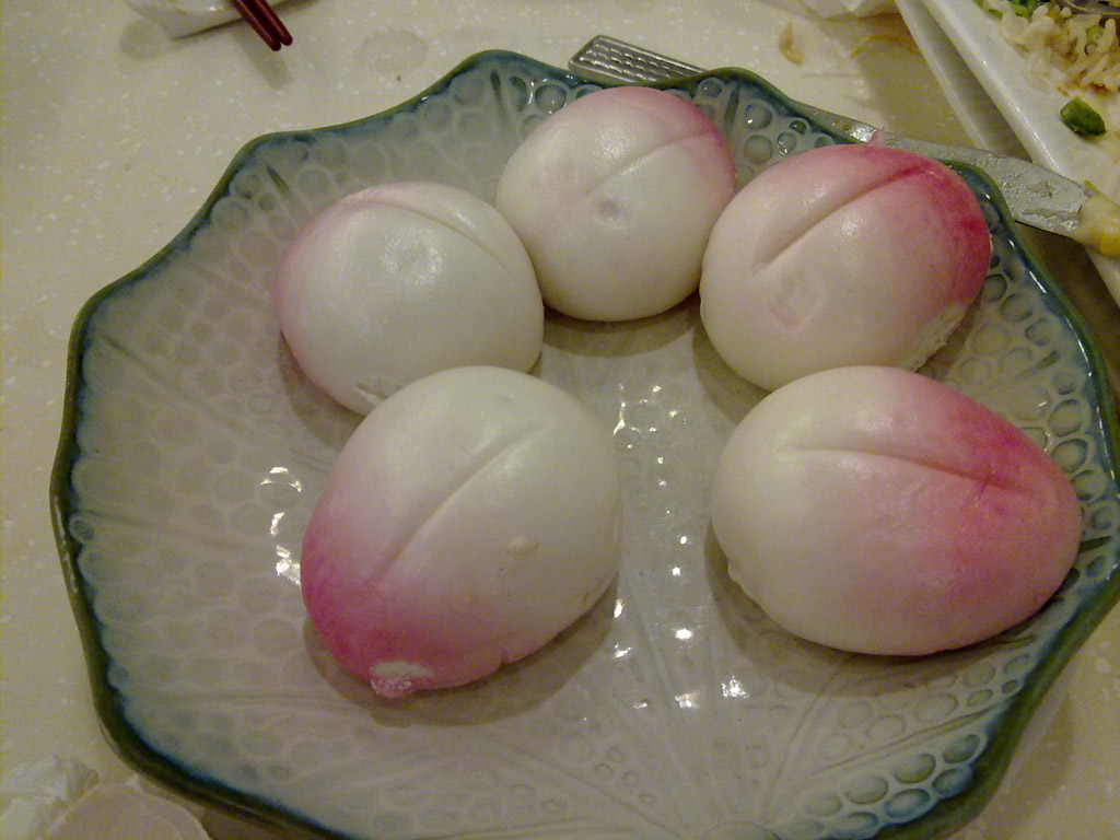 Flower petal like vegetarian desert