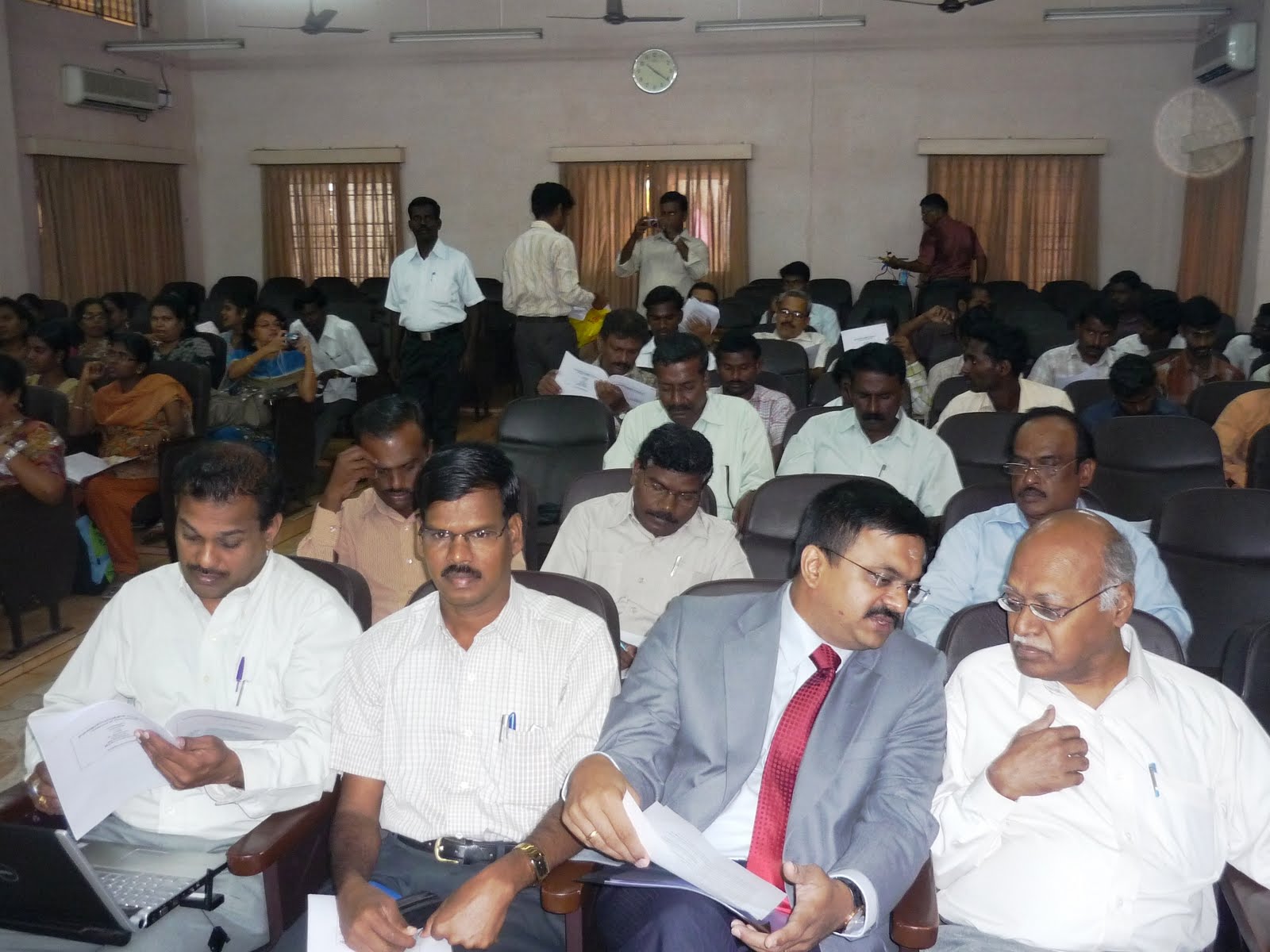 (Seated Front Row) Mr.Raman, Dr.M.Elangovan (Bharatidasan College for Women, Pondicherry), T.N.C.Venkata Rangan (Chair, INFITT), Mr.Ramakrishnan alias Ramki (Tamil Enthusiast & Avid Blogger)