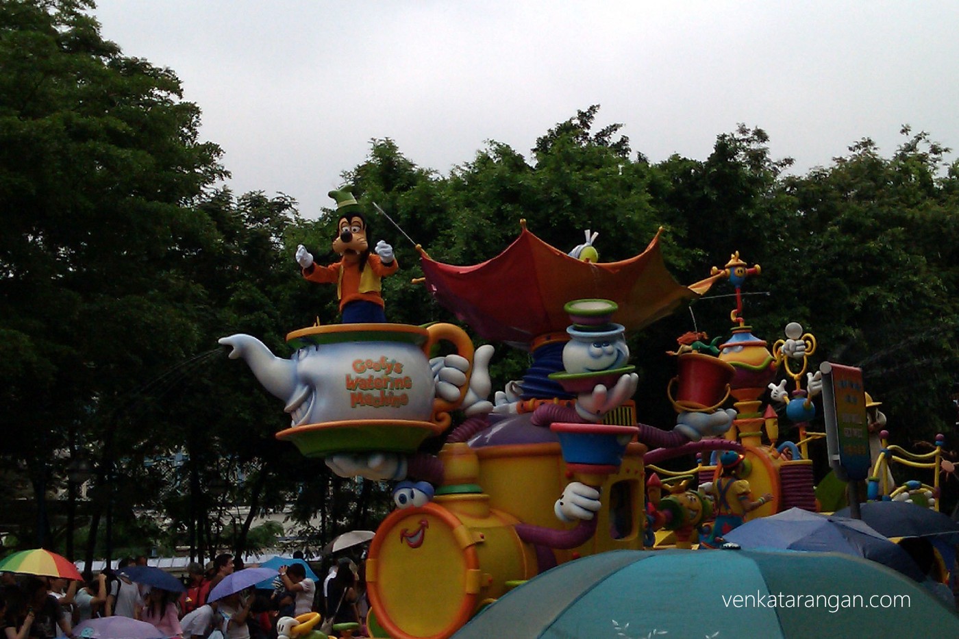 Evening Parade - Goofy's watering machine