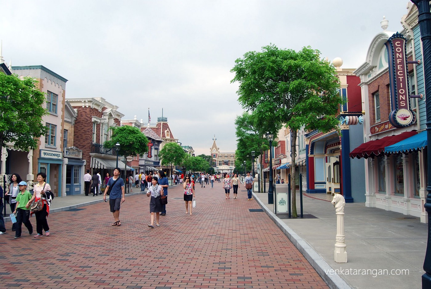 Mainstreet in the morning