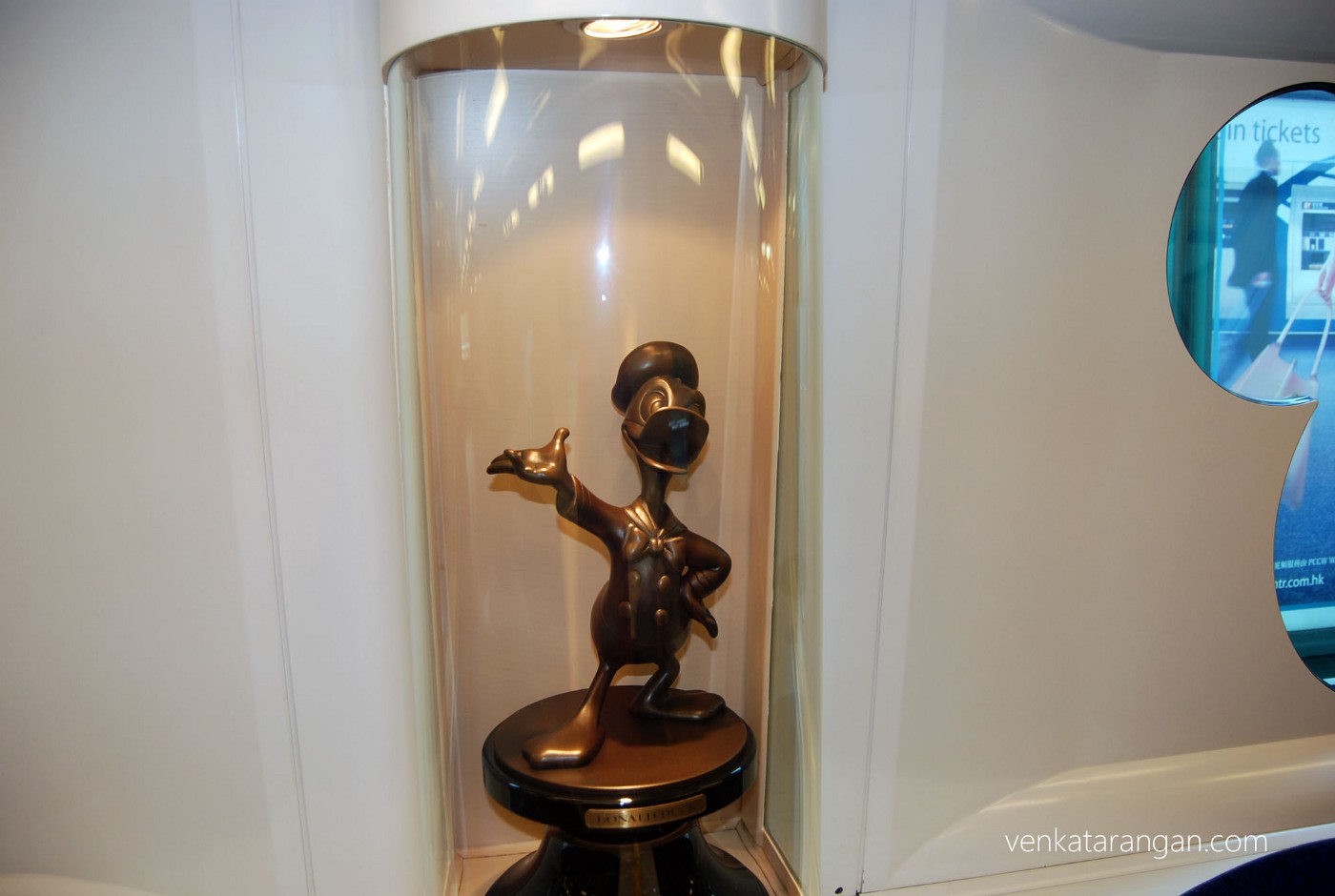 Donald Duck statue inside the coaches that leave from Disneyland