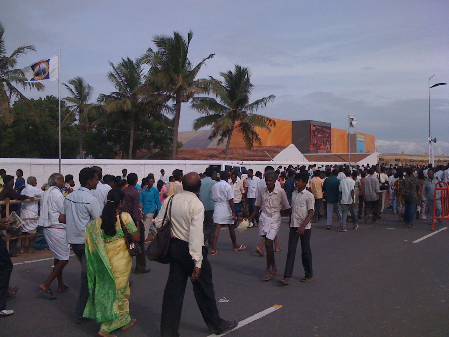 Lakhs of people going for the conference exhibition 