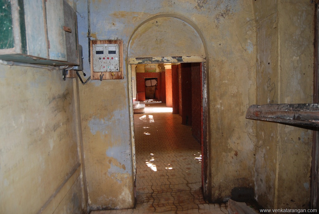 Thanjavur Palace (154) Corridor - Serfoji's Memorial Hall Museum