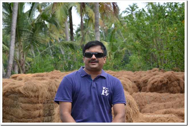 Venkatarangan and coir rolls behind - Vayalar Vacation