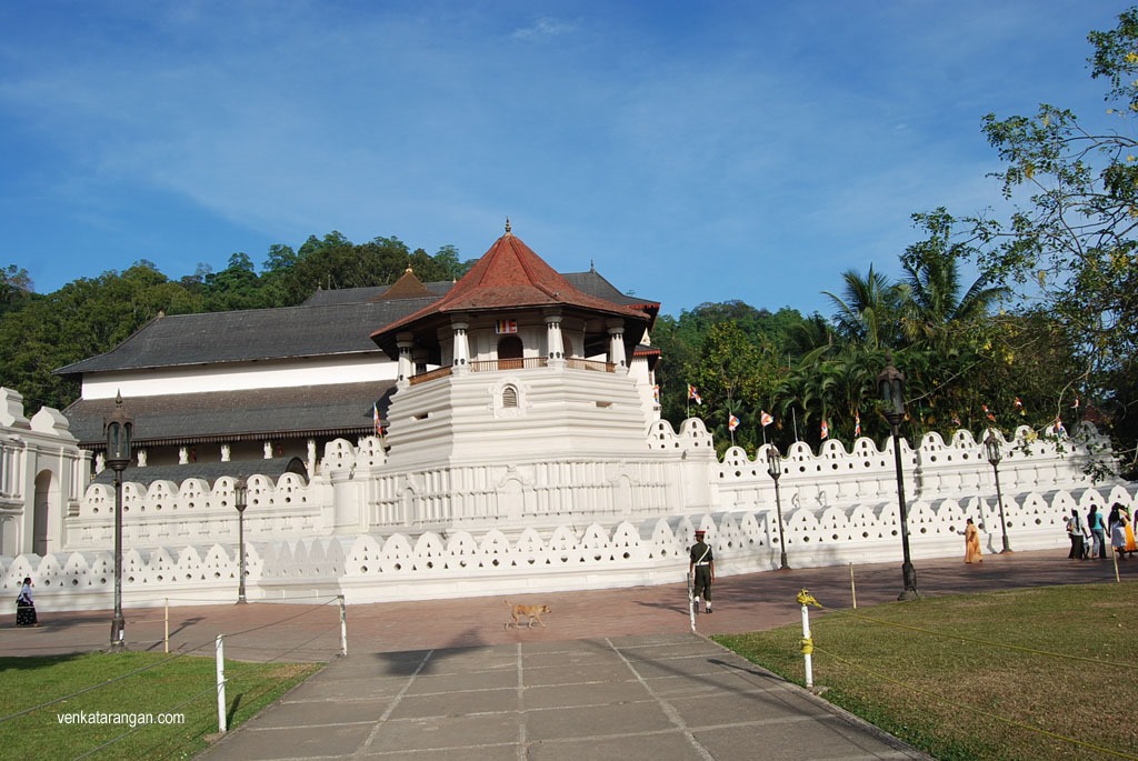 Temple of the Tooth Relic, Kandy