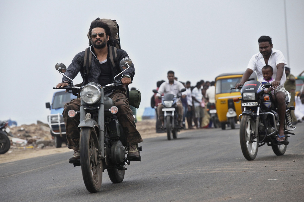 Irudhi Suttru (2016)