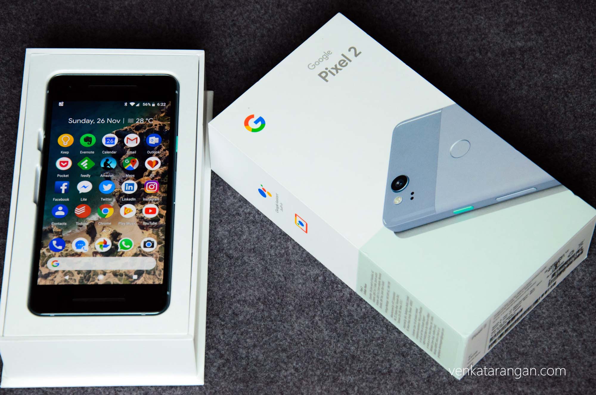 Google Pixel 2 - Display is sharp and clear