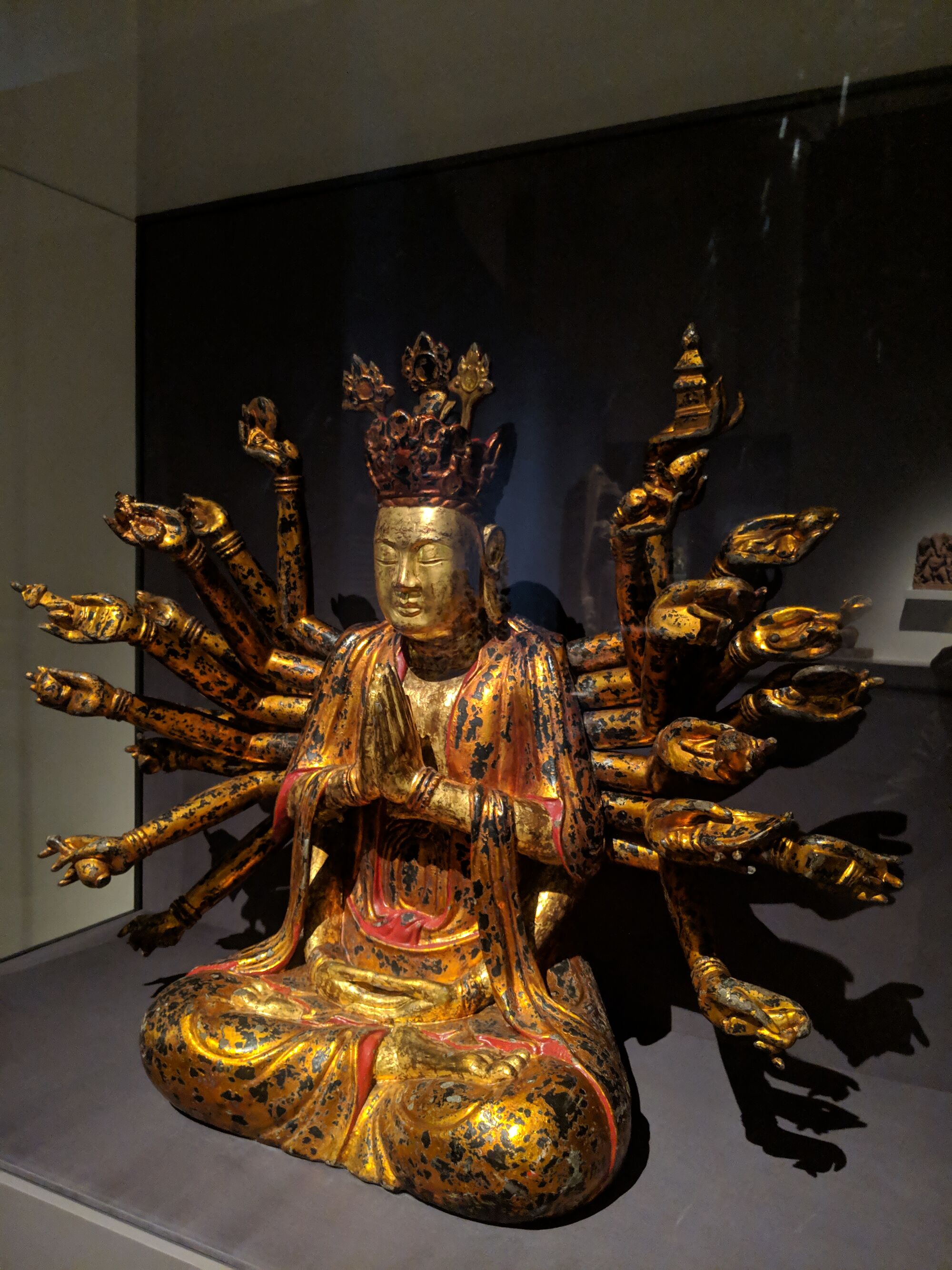Cosmic form of Quan Am, this multi-armed figure represents Quan Am (Bodhisattva Avalokiteshvara's name in Vietnam) with 1000 hands and 1000 eyes.