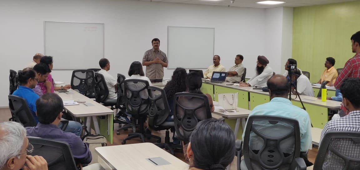 The audience who were all entrepreneurs and senior managers (hopefully) liking my brief talk