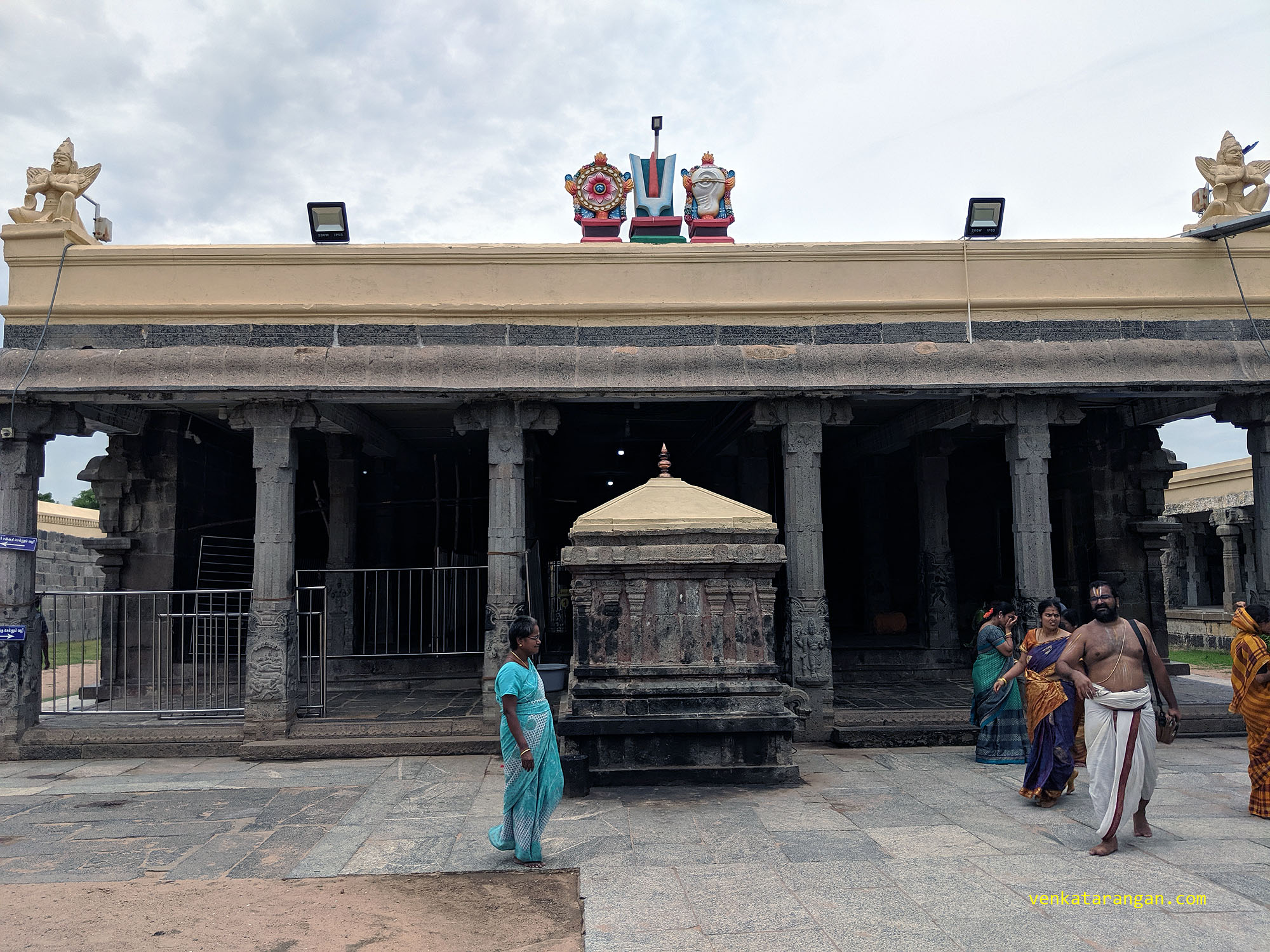 Main sanctum sanctorum - நித்ய கல்யாண பெருமாள் திருக்கோயில் மூலவர் சன்னதி