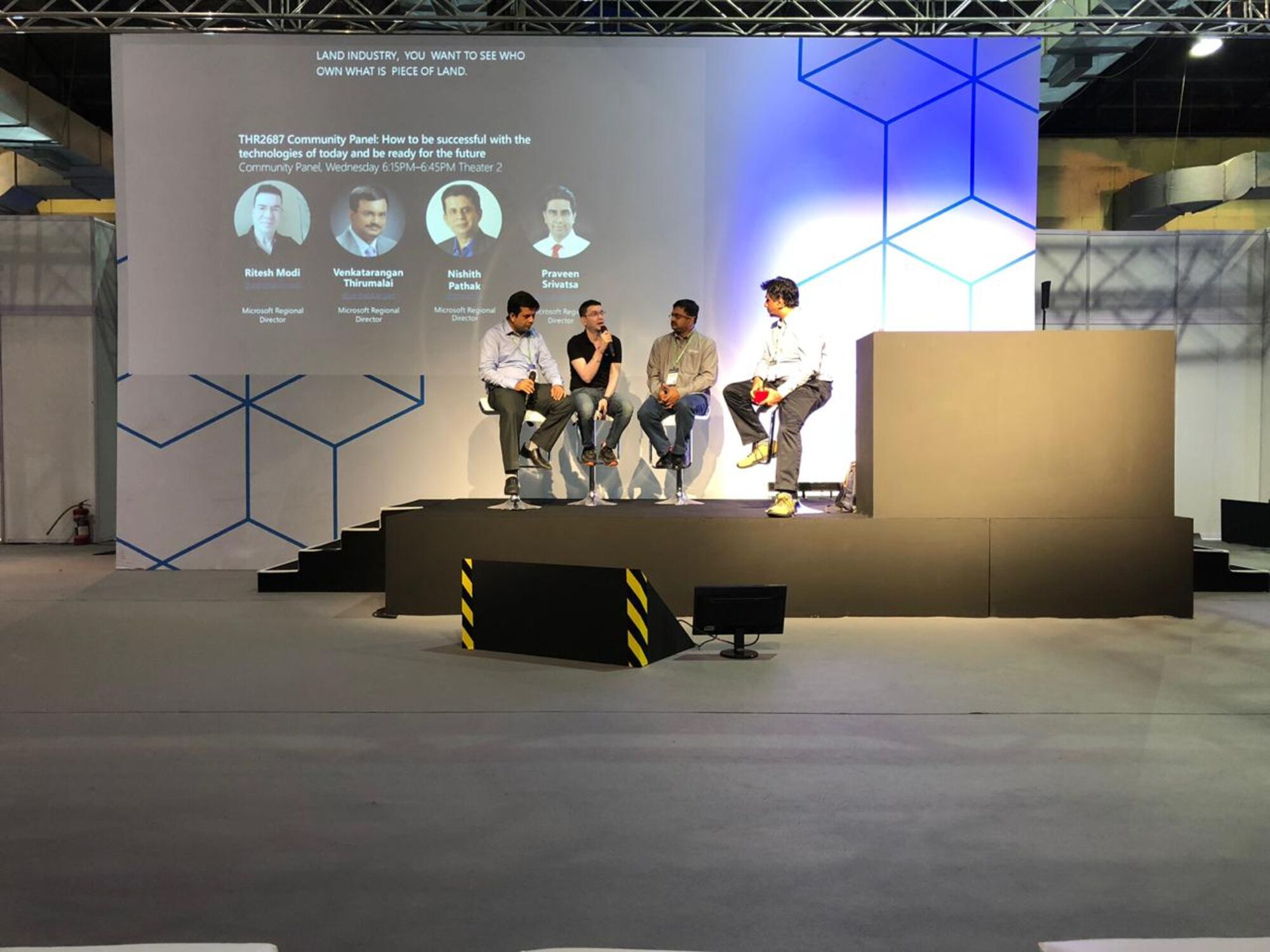 Myself and three of my fellow Microsoft Regional Directors (Honorary title and not employees of Microsoft) participated in a panel discussion