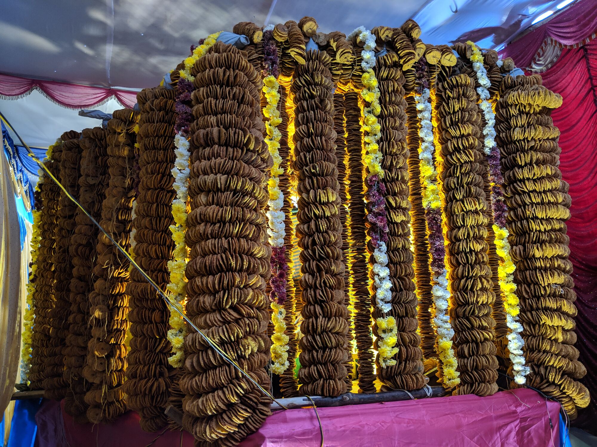 1,00,008 வடை அலங்காரம் 