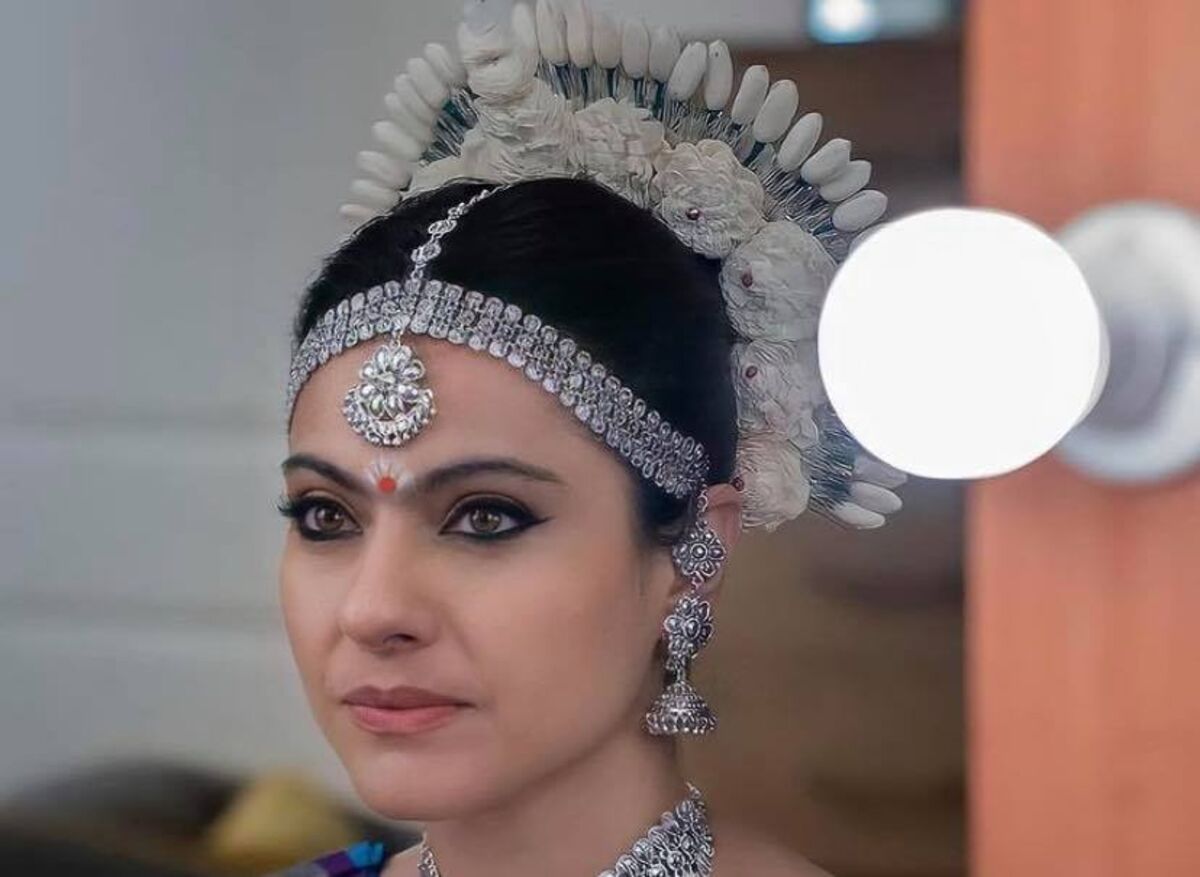 The stunning Kajol in Tribhanga (2021)