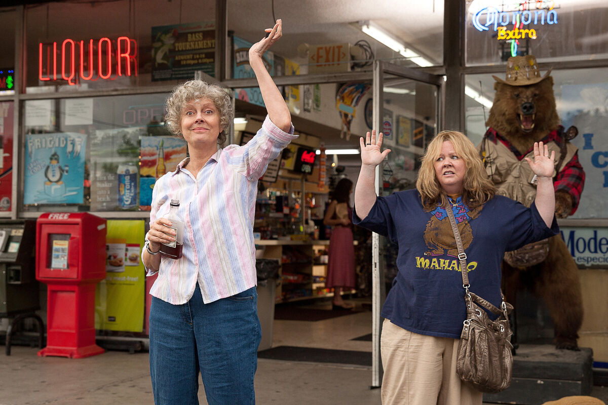 Susan Sarandon as Pearl Balzen, Tammy's grandmother and Melissa McCarthy as Tammy Banks