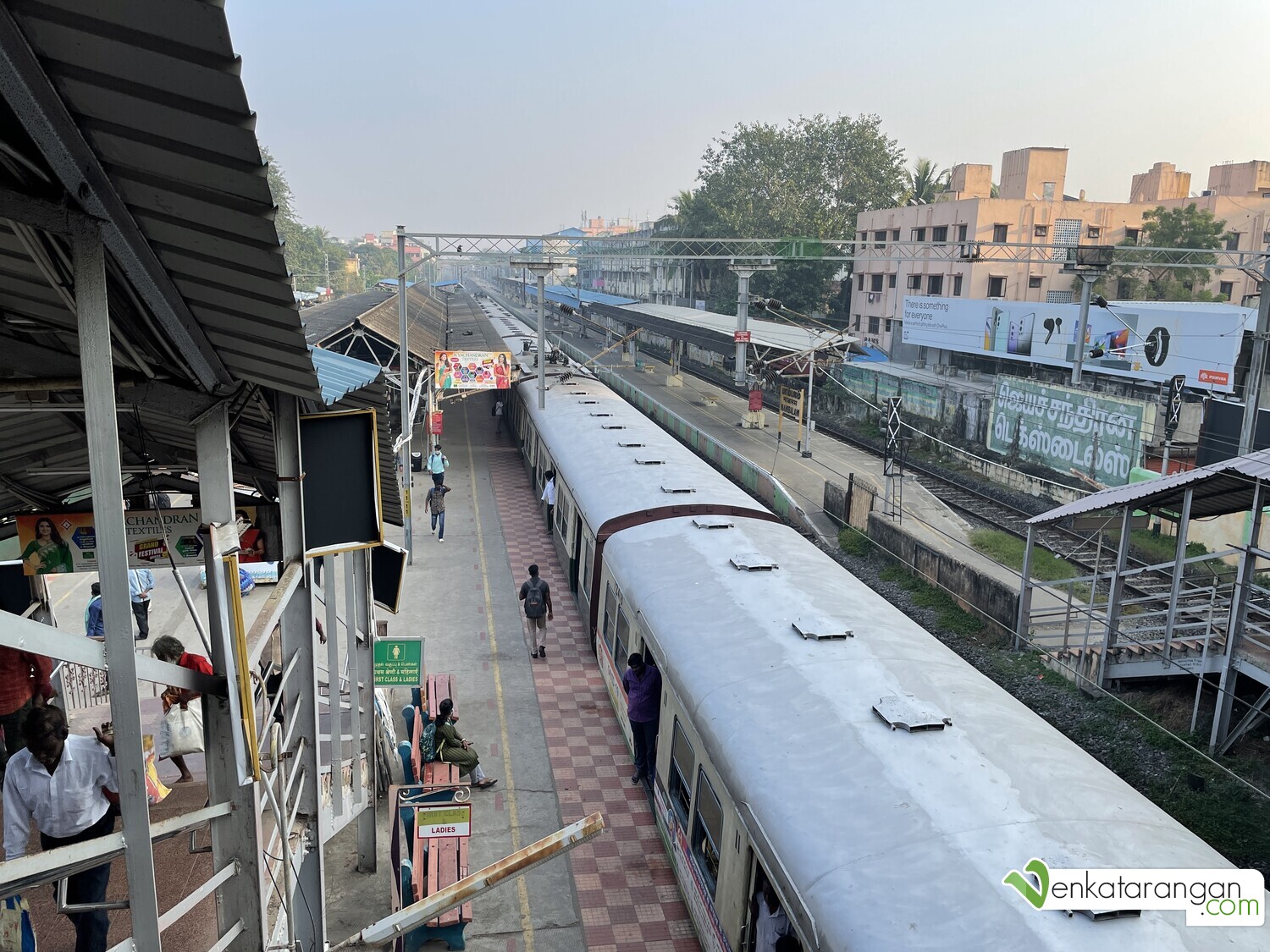 View from the pedestrian bridge from T.Nagar to West Mambalam side of the railway track