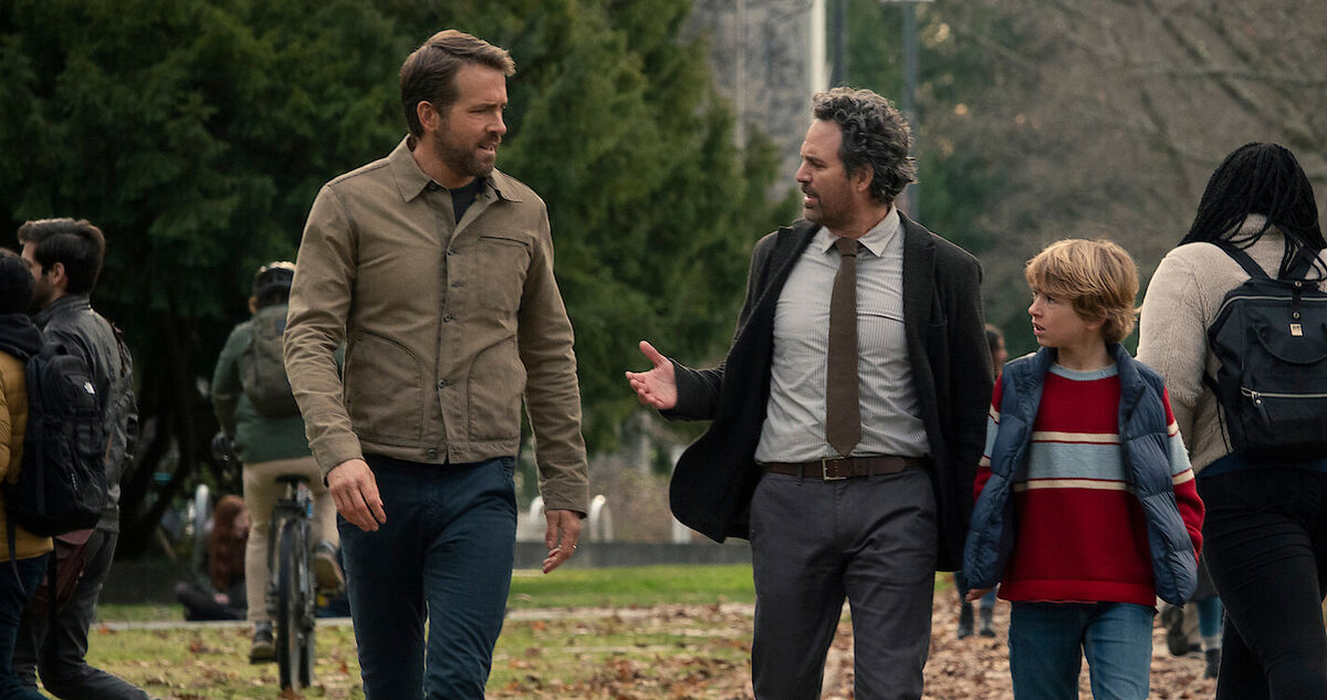 Ryan Reynolds as Adam Reed and Mark Ruffalo as Louis Reed, Adam's father