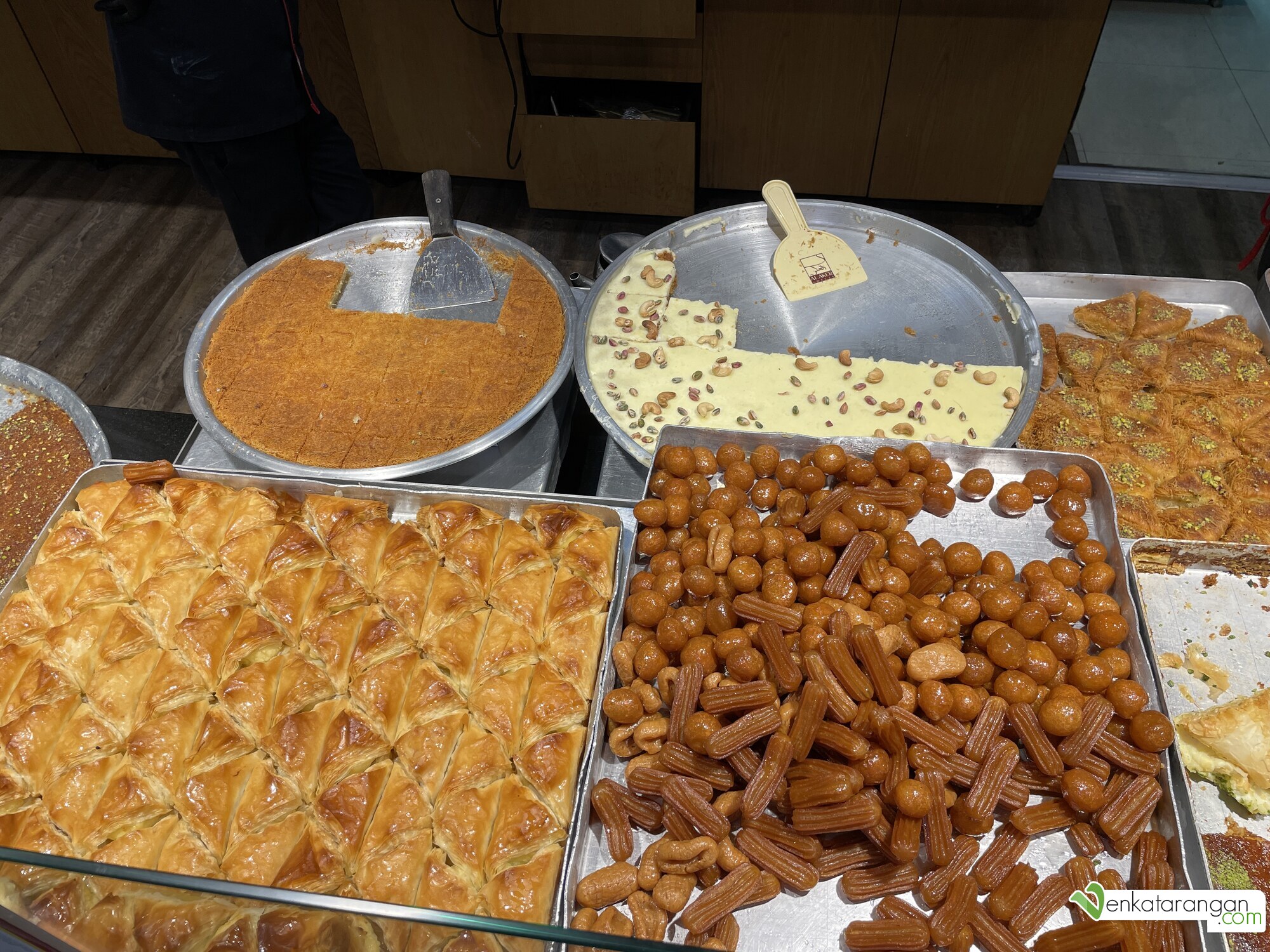 Baklava and Asabe Zainab: Al Aker Sweets