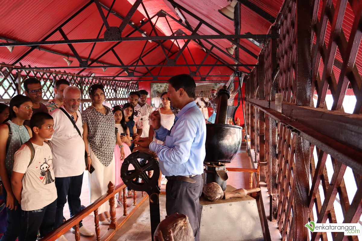 Guide explaining the various arduous tasks like oil pressing and coir weaving assigned to the prisoners at the cellular jail