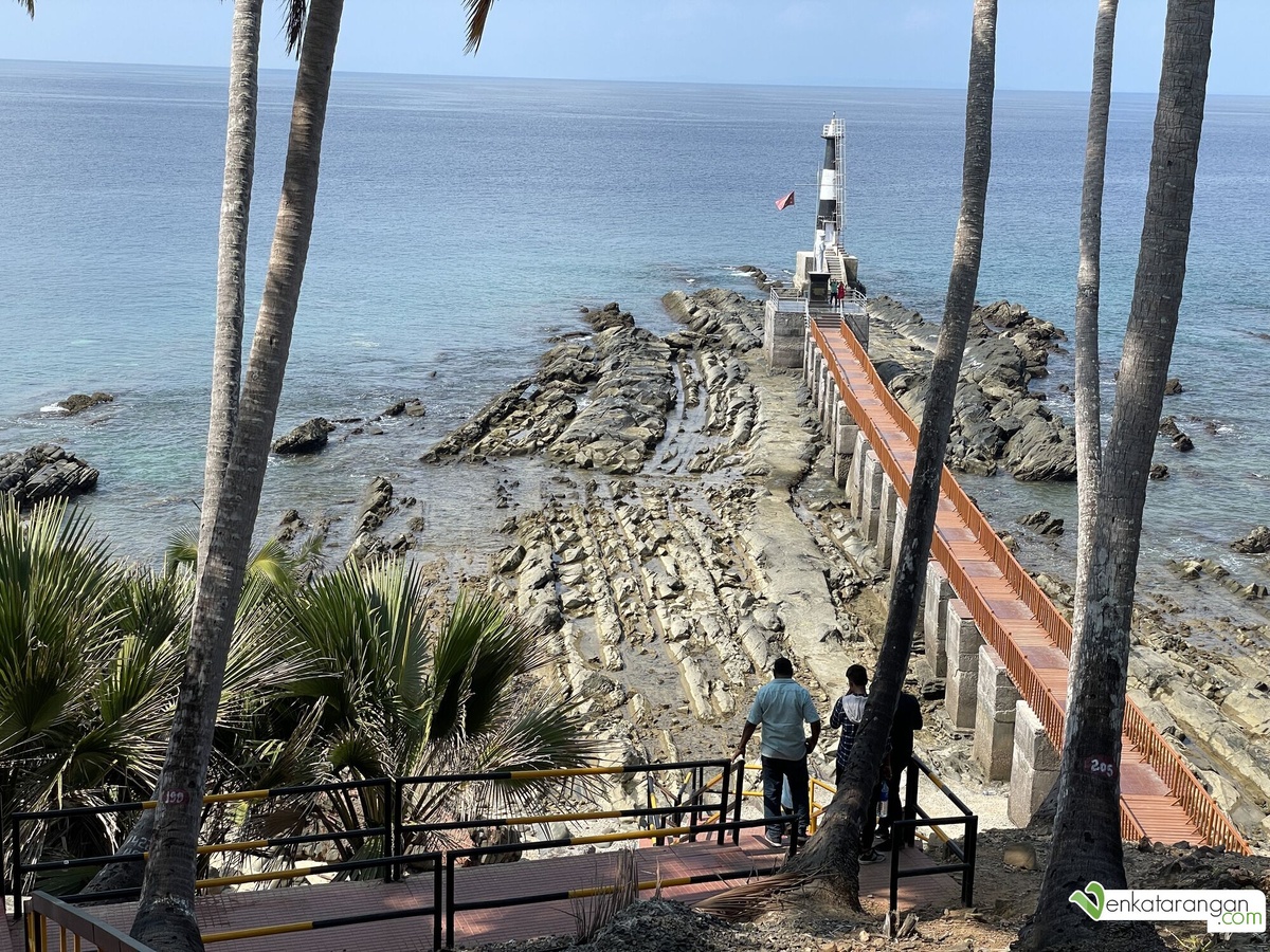 Lighthouse in Ross Island