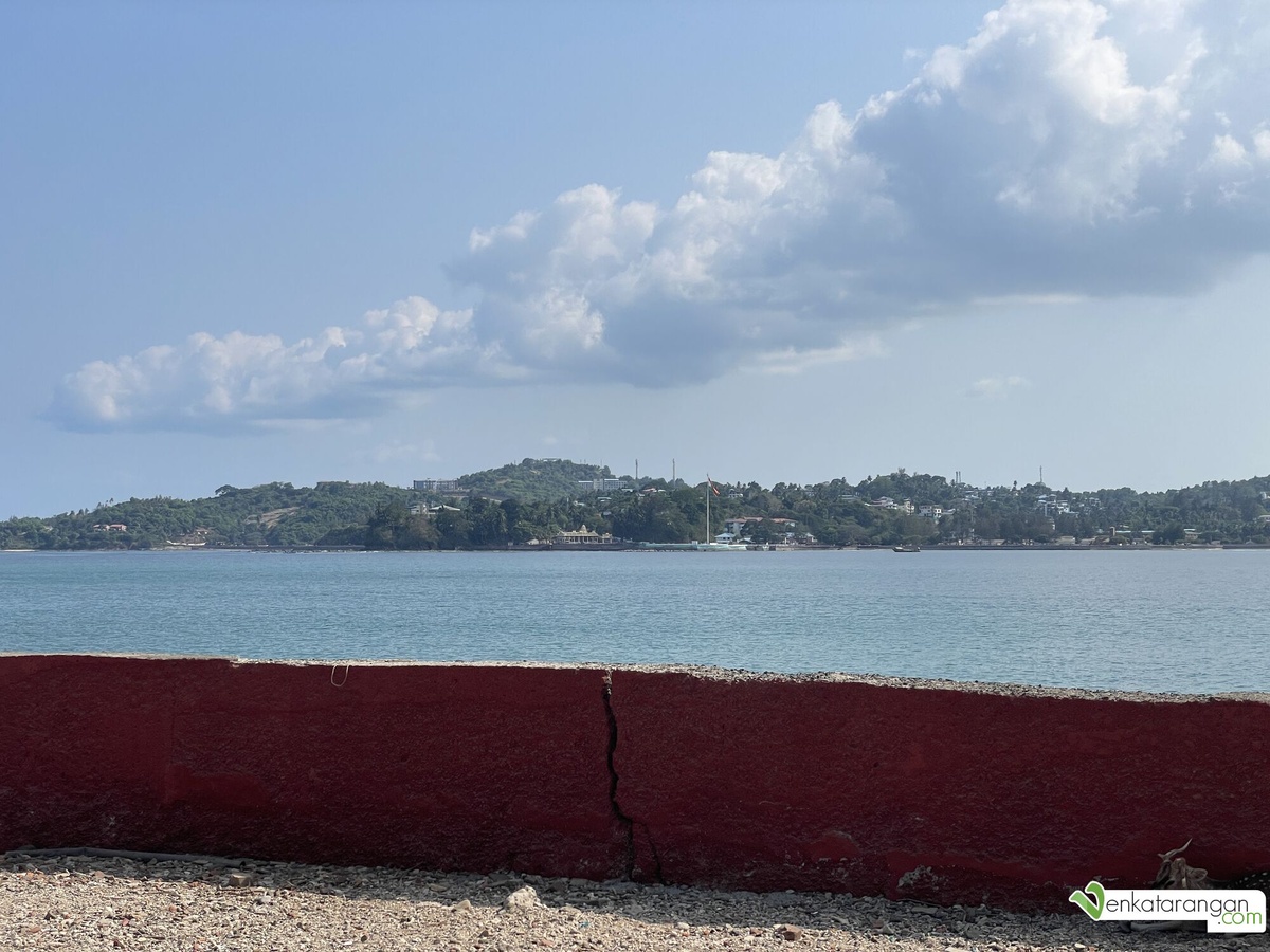 Seen faraway is the 1943 Tiranga Flag Point