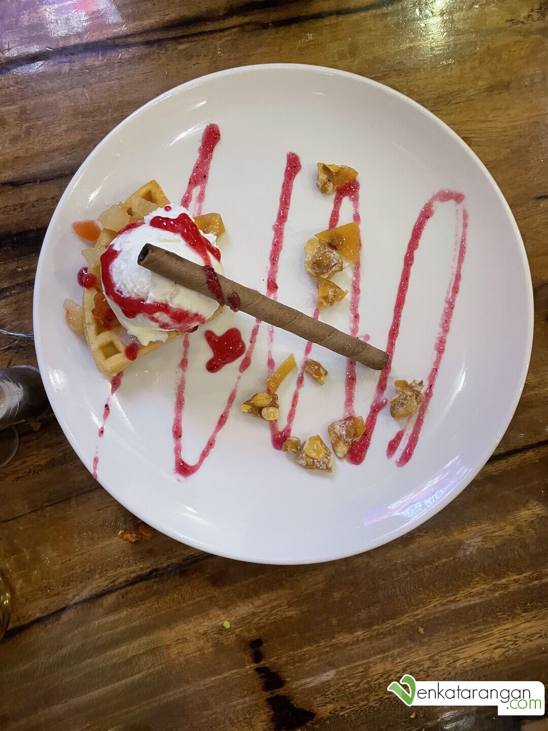 dry fruits & waffles ice cream