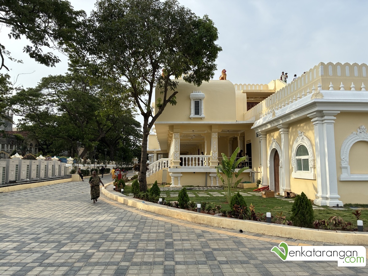 வள்ளுவர் கோட்ட வளாகம்